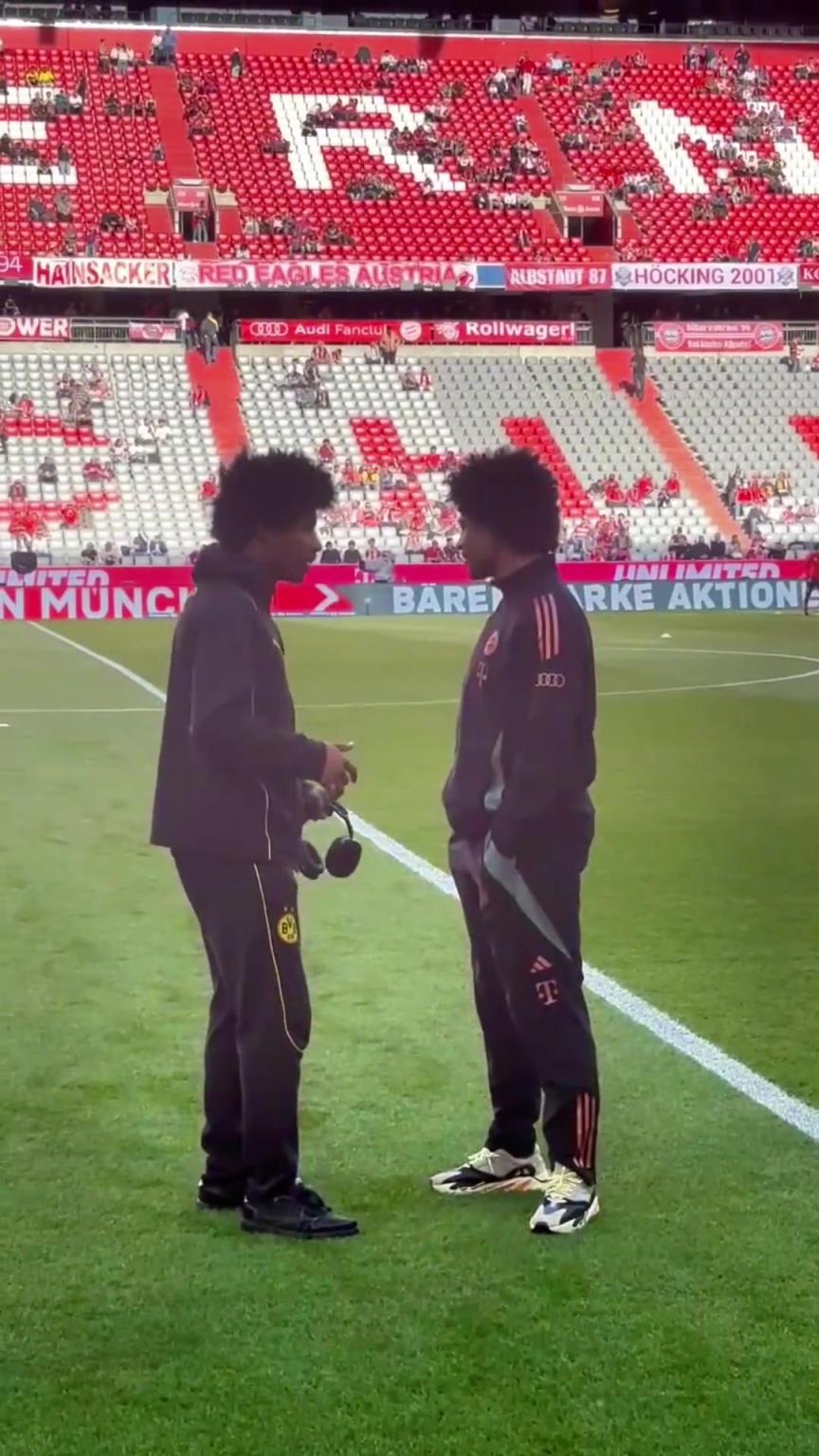 一模一樣的蓬蓬頭！一時(shí)分不清阿德耶米和格納布里了！